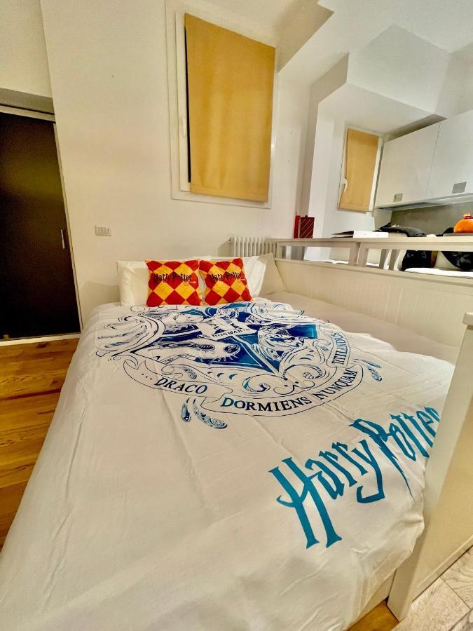 Harry Potter A 2 Min A Piedi Da Corso Como Milan Exterior photo